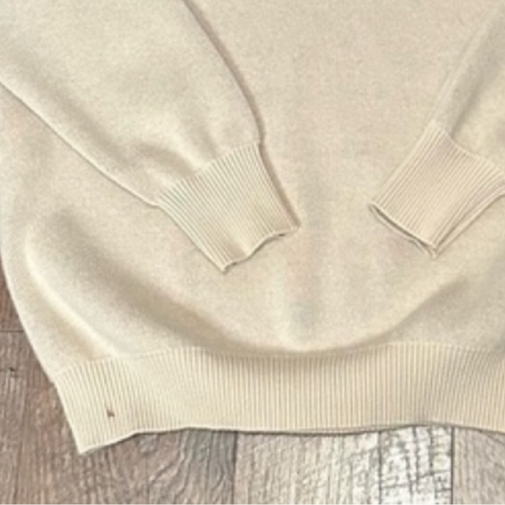 Rare Angelic Sweater - Picture 6 of 6